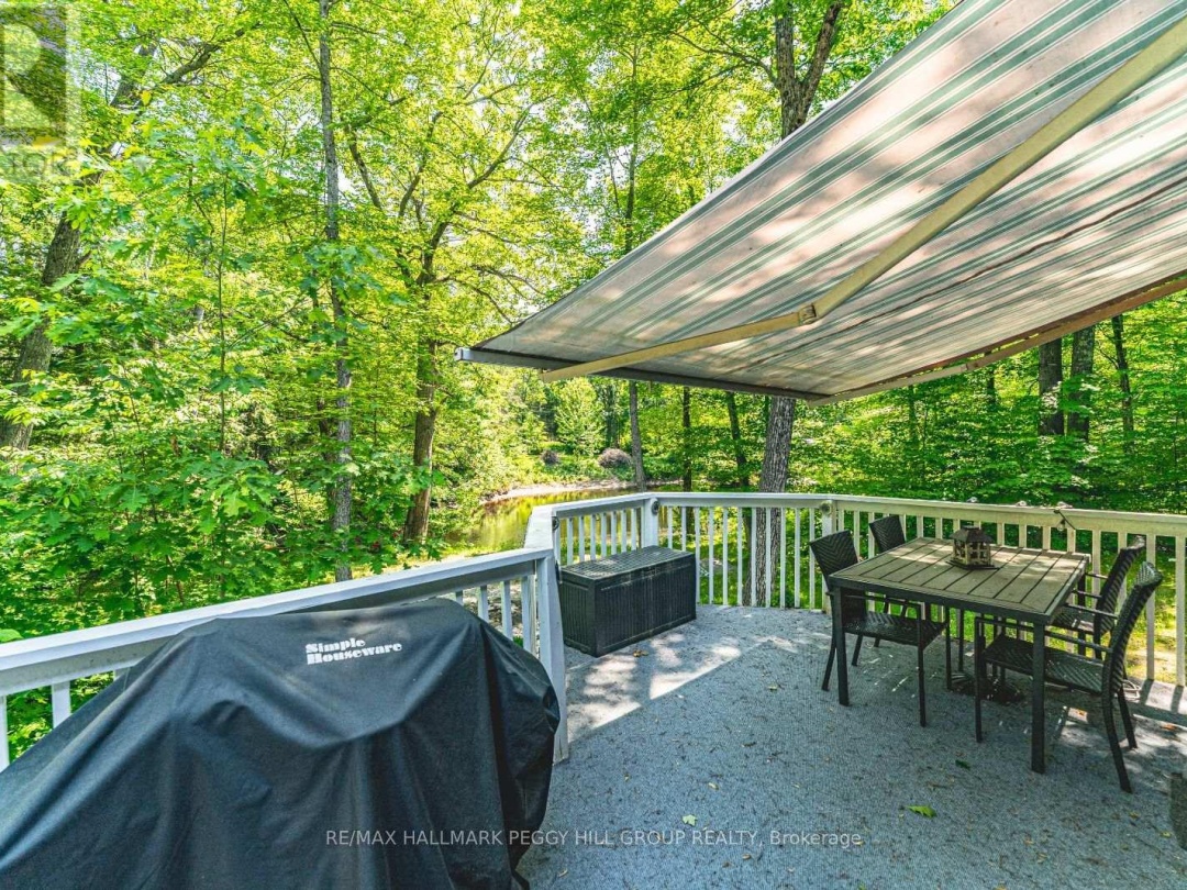 7498 ISLAND CRESCENT, 