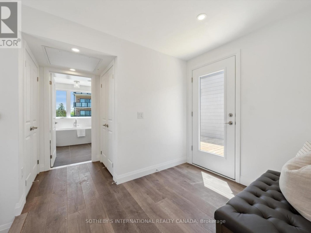 17 - 19B WEST ST N STREET, 