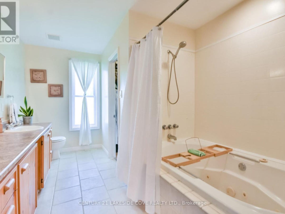 3976 Woodland Drive, Ramara