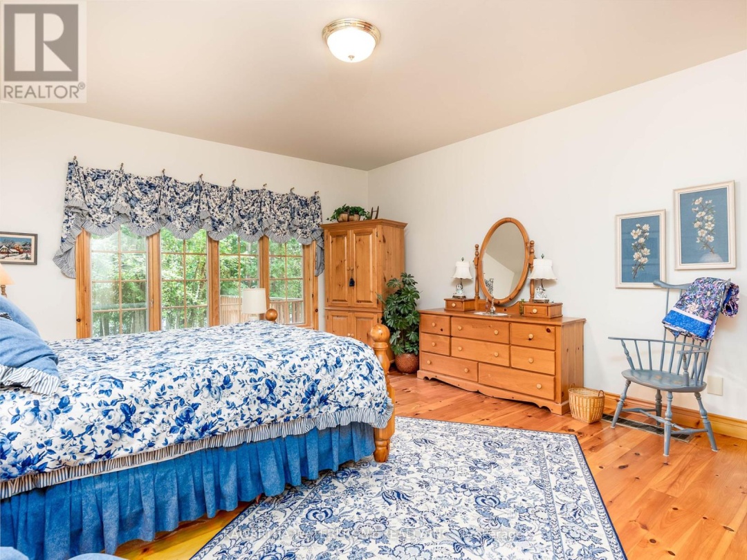 470 INDIAN POINT ROAD, 