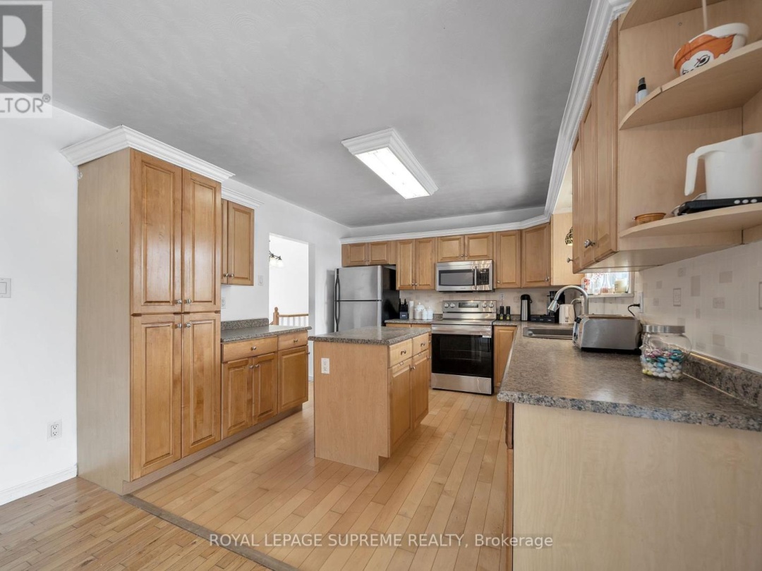 8740 12 Highway, Oro-Medonte