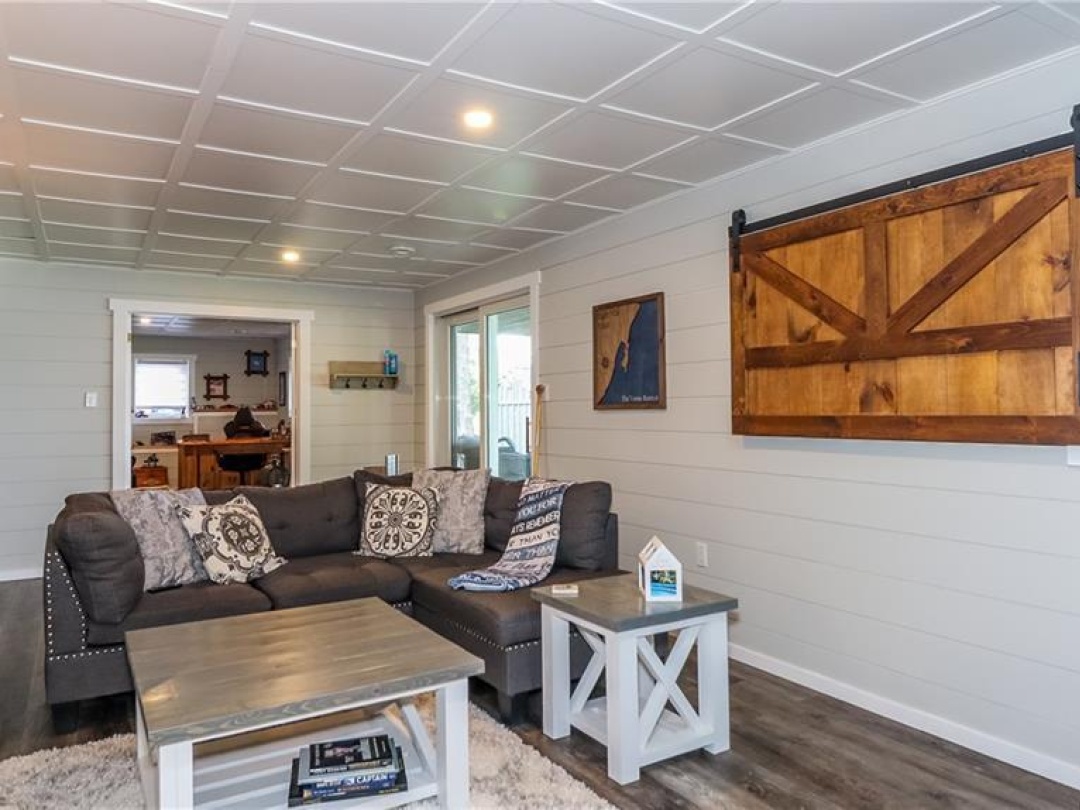 241 Eight Mile Point Road, Lake Simcoe