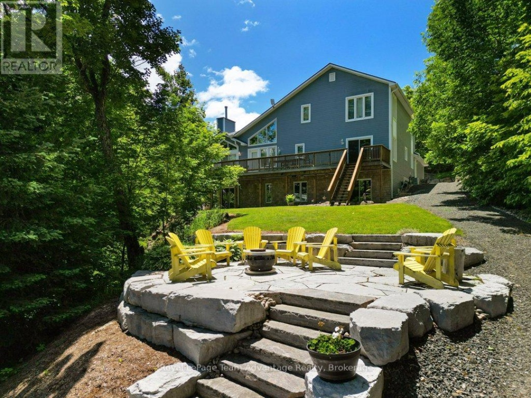 3 LYNDSEY LANE, Manitouwabing Lake