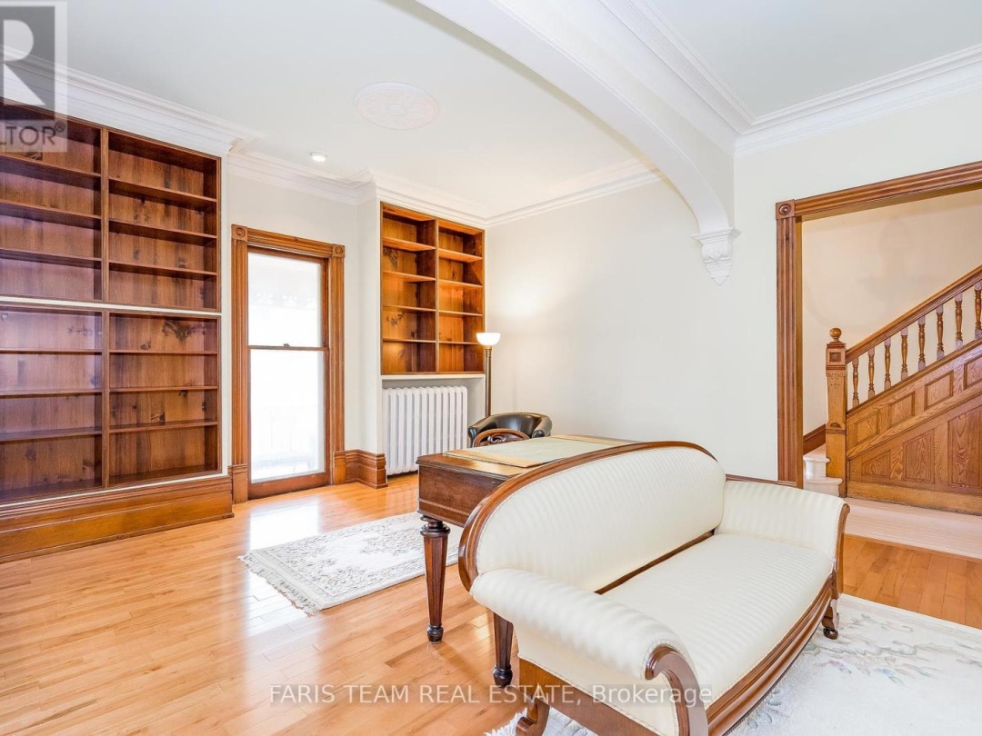 136 WEST STREET N, 
