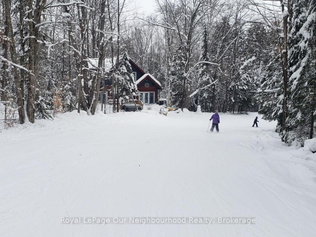 1040 SKI RIDGE TRAIL, 