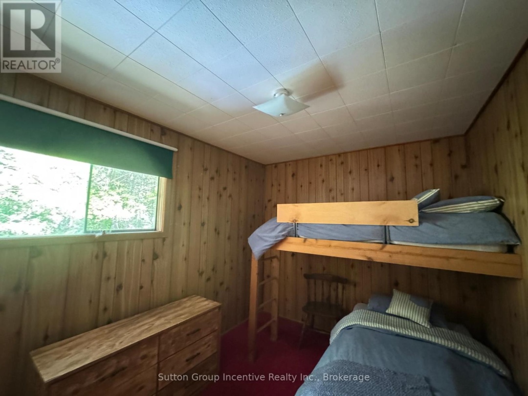 1017 Goldfinch Court, Sparrow Lake
