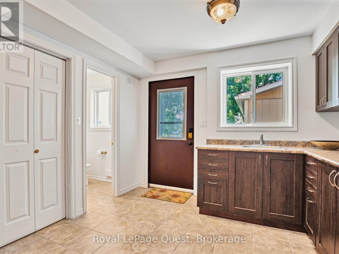 8 South Island Trail, Lake Simcoe