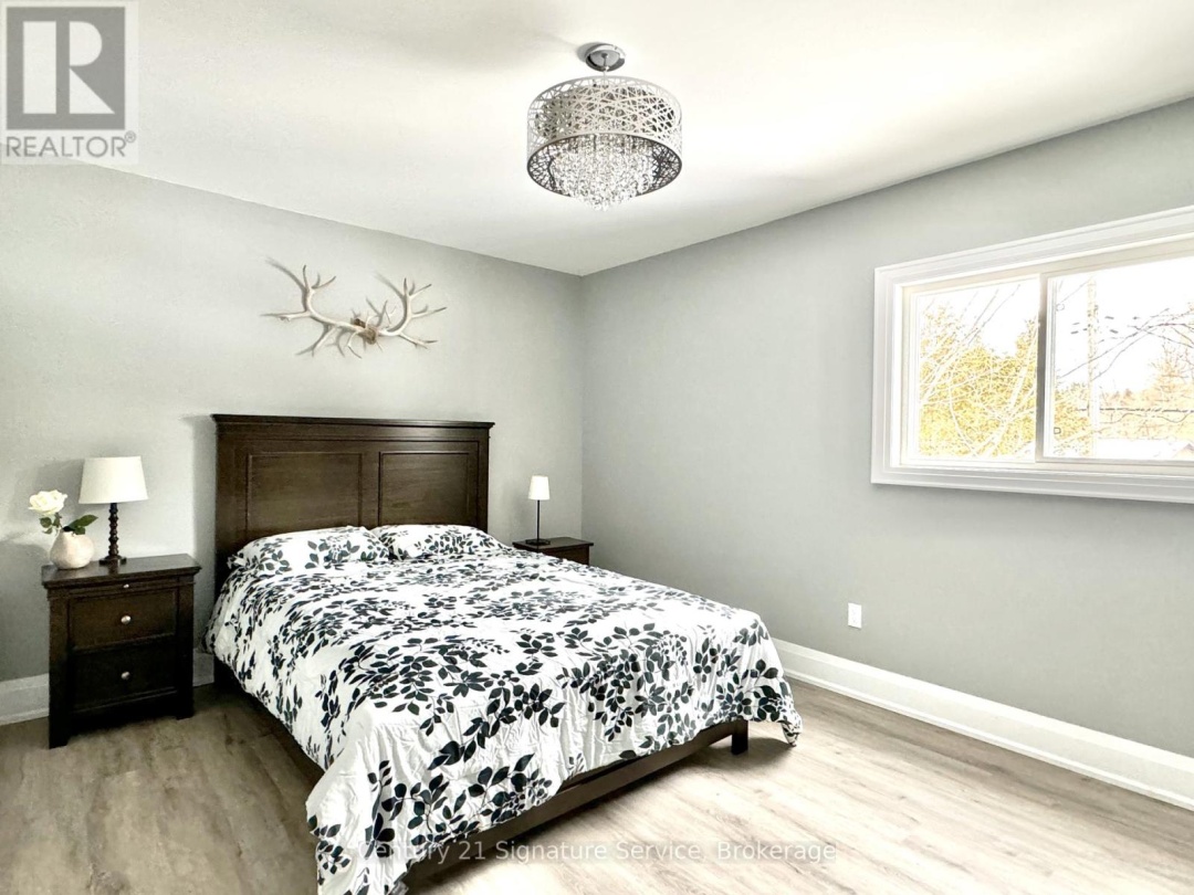 127 Maskinonge Road, Georgian Bay