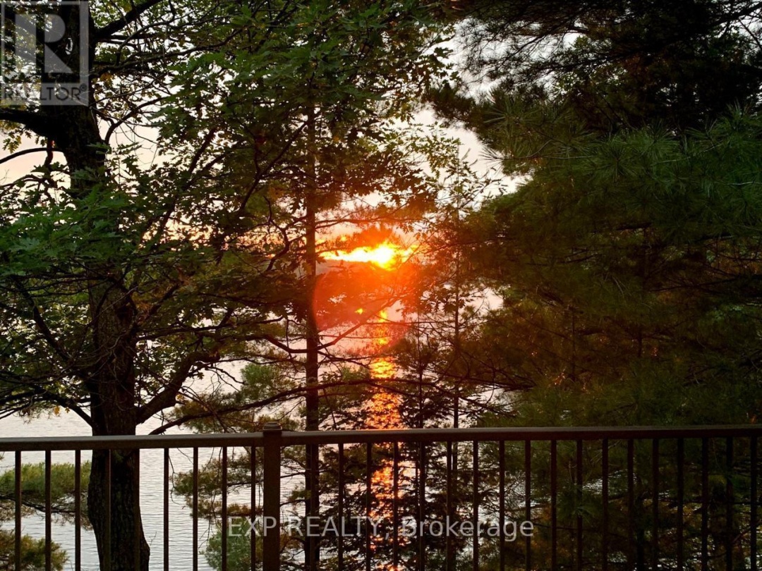 5B SOUTHWELL DRIVE, Horseshoe Lake