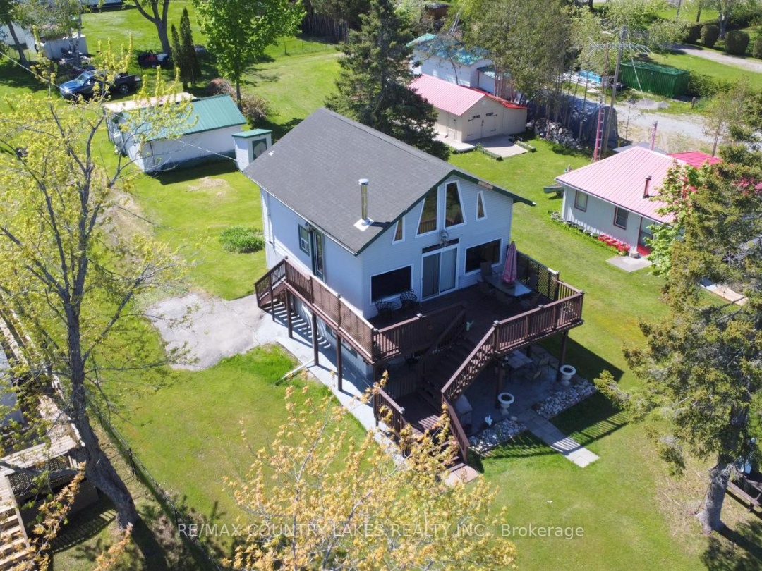 8 Saturn Lane, Mitchell Lake