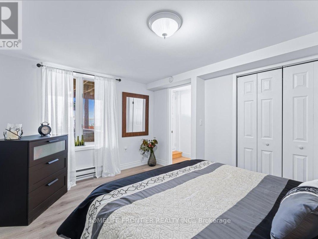 6 LAKEVIEW PARK ROAD, 