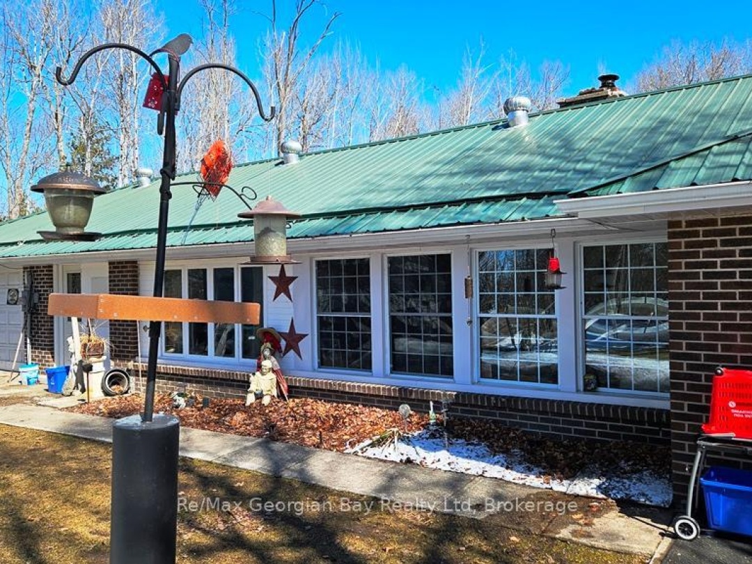 295 Duck Bay Road, Tay