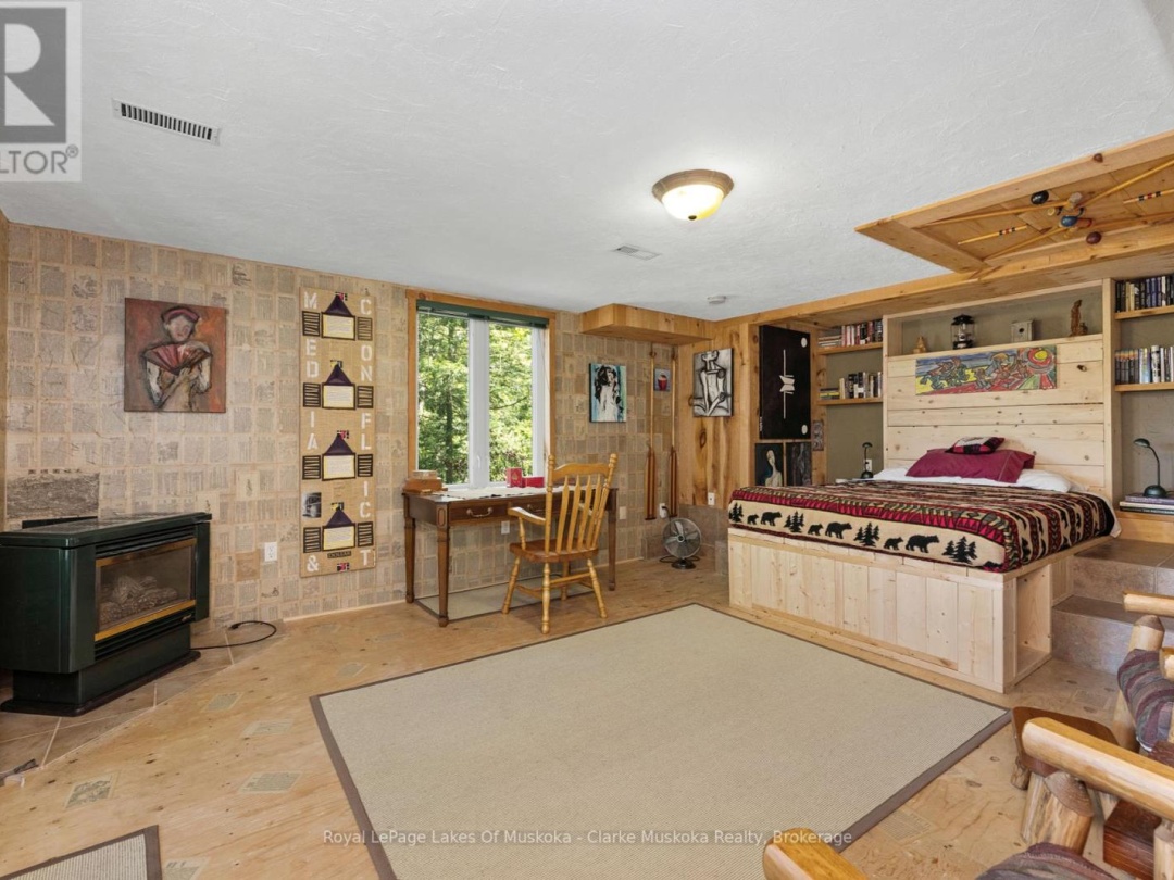 733 Whites Falls Road, Six Mile Lake