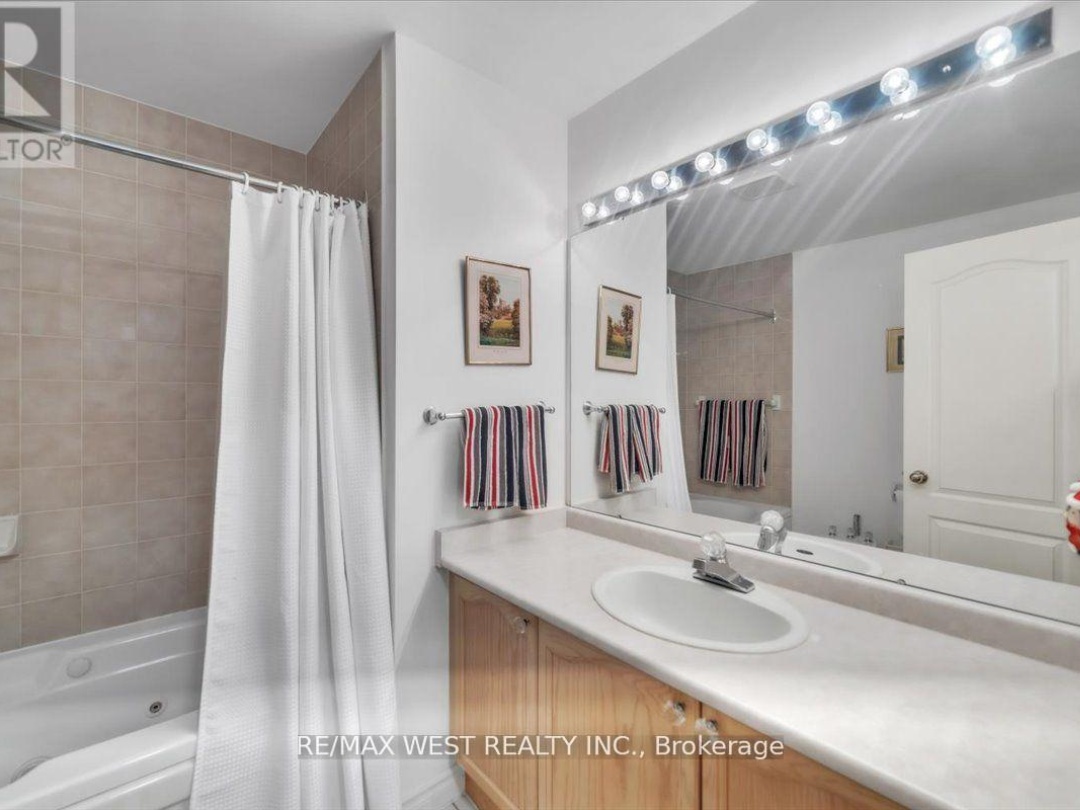 9 - 24 LAGUNA PARKWAY, Lake Simcoe