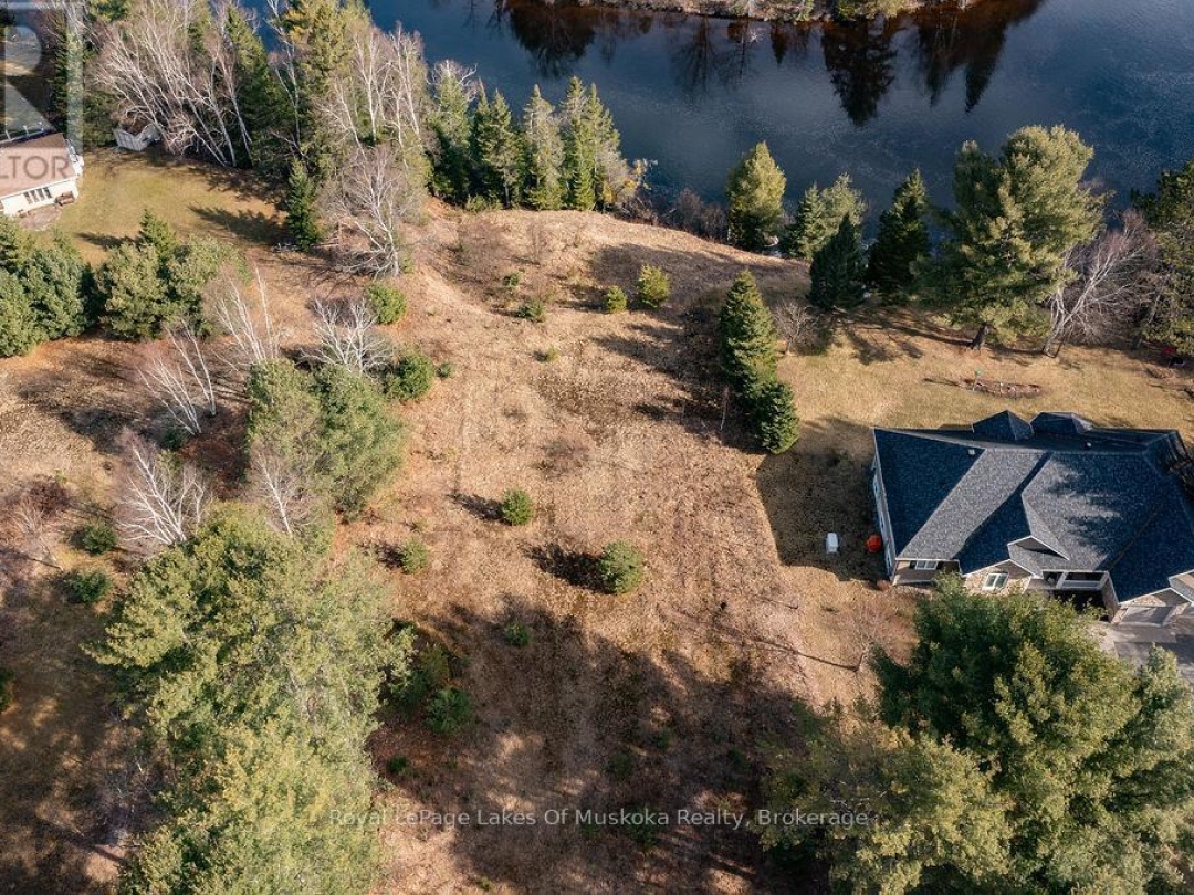 18 Shellwood Shores Avenue, Lake Muskoka