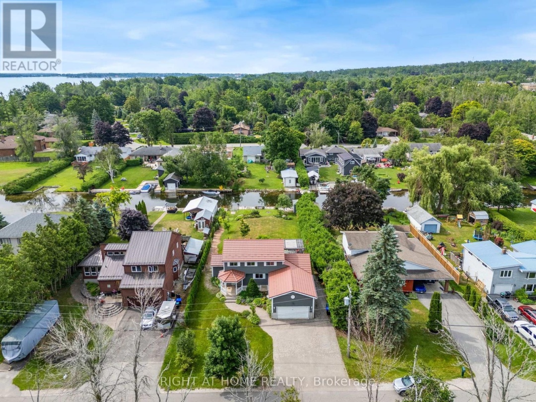 1415 CUNNINGHAM CRESCENT, 