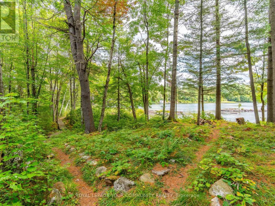 1031 Obelisk Trail, Davis Lake