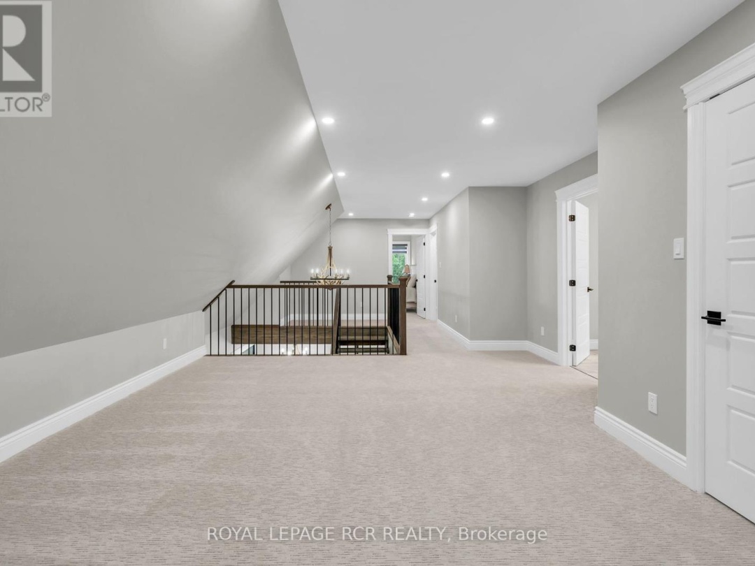 2360 HONEY HARBOUR ROAD, 