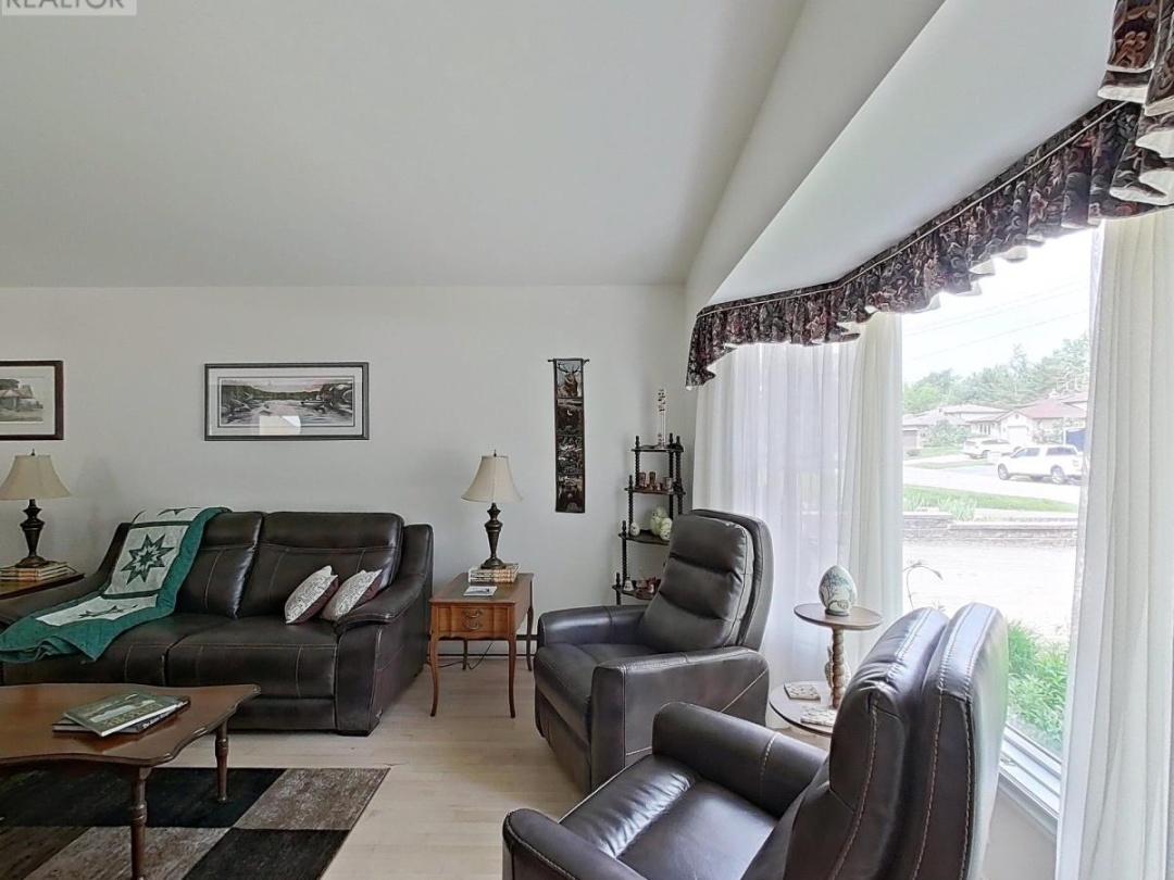 4 MAYPARK DRIVE, 