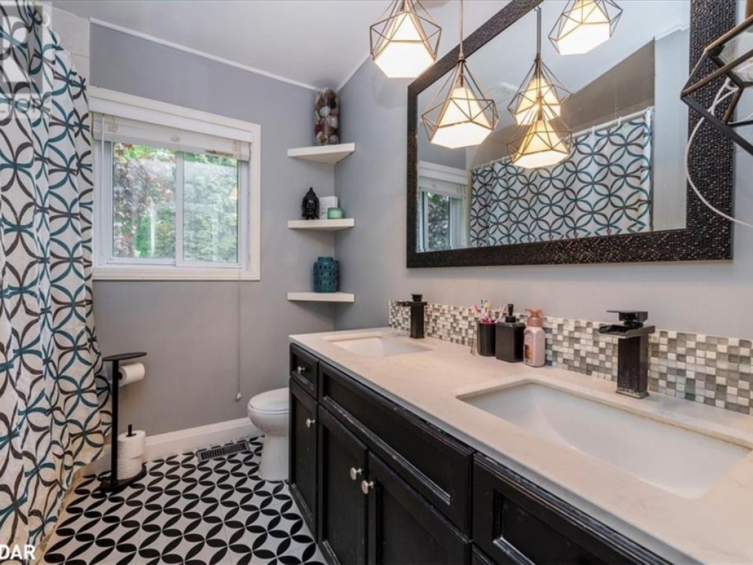 4049 BAYVIEW Avenue, Simcoe