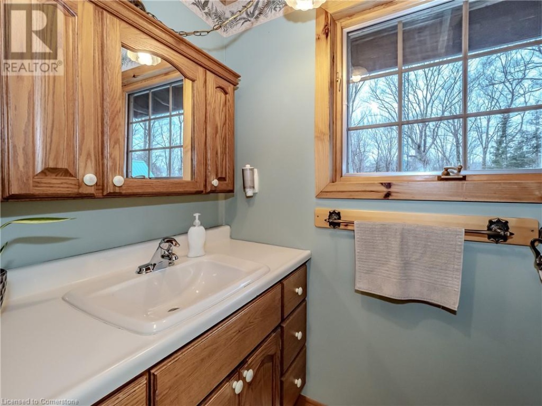 1696 HIGHWAY 118 E, 