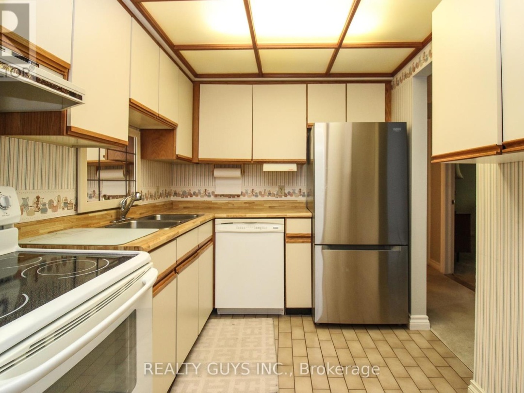 #204 - 200 EAST STREET S, 