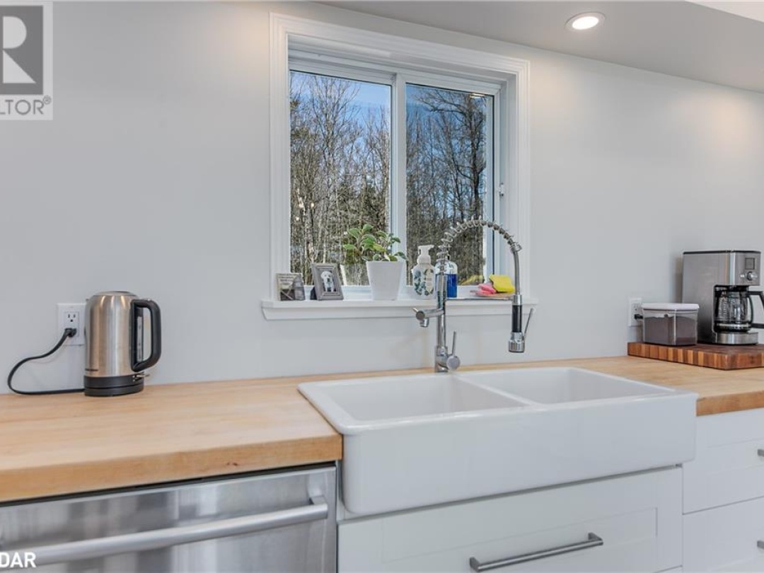 1572 Laughlin Falls Road, Coldwater