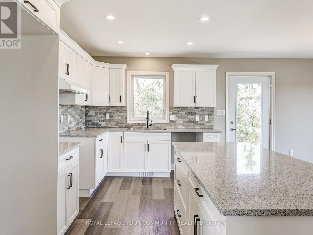 371 LINDEN VALLEY ROAD, 