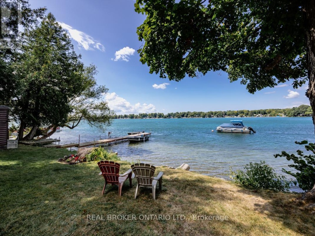70 Ivy Lane, Lake Simcoe