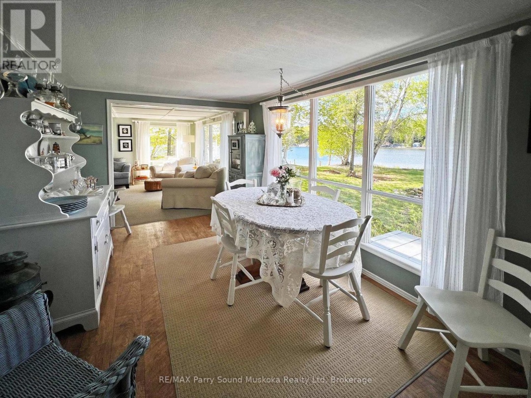 586 Rose Island Drive, Georgian Bay
