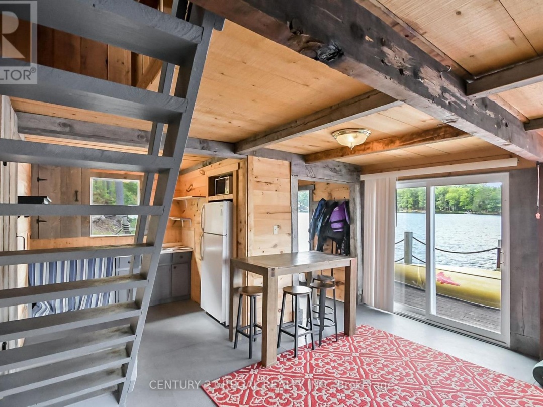 1961 BEAVER DAM ROAD, Severn River
