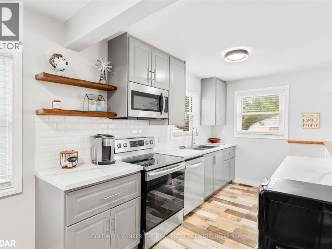 7 LEACH Street, 