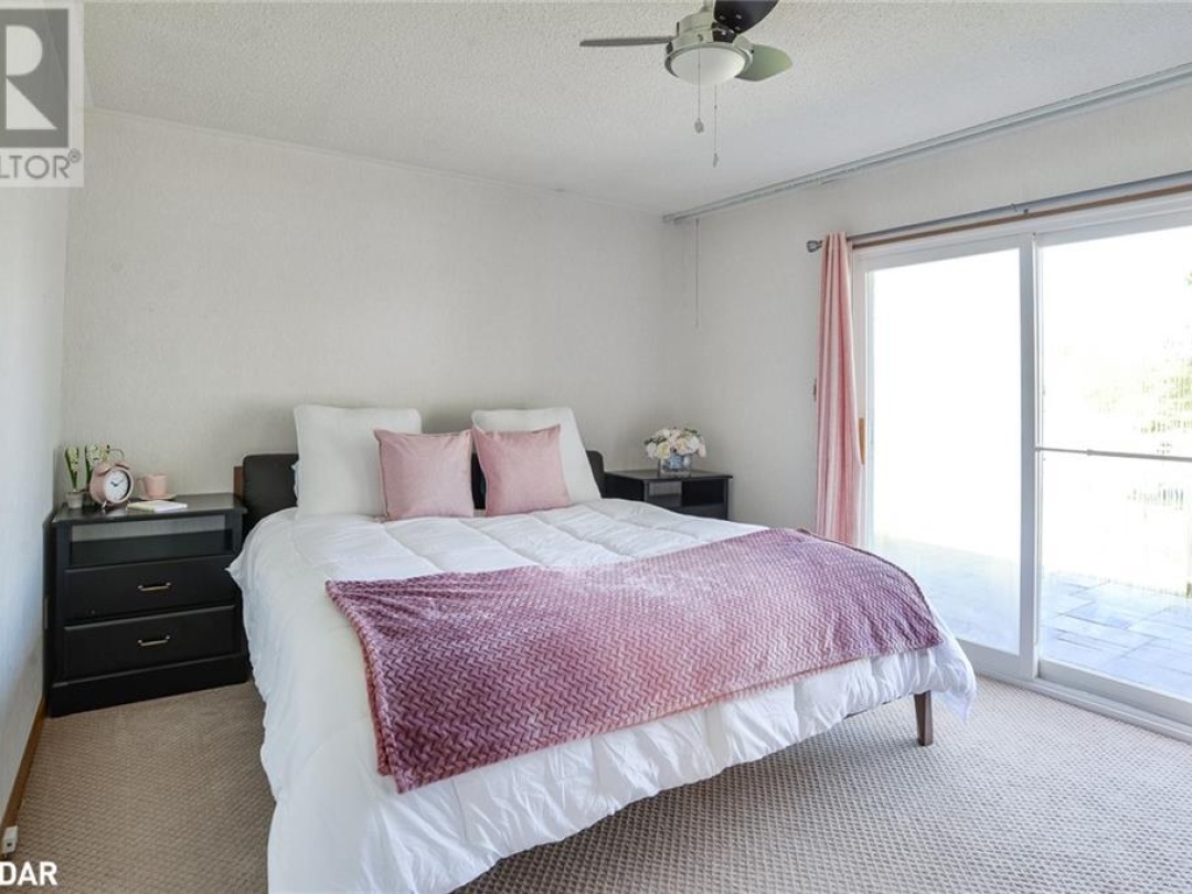 35 OLD INDIAN Trail, 