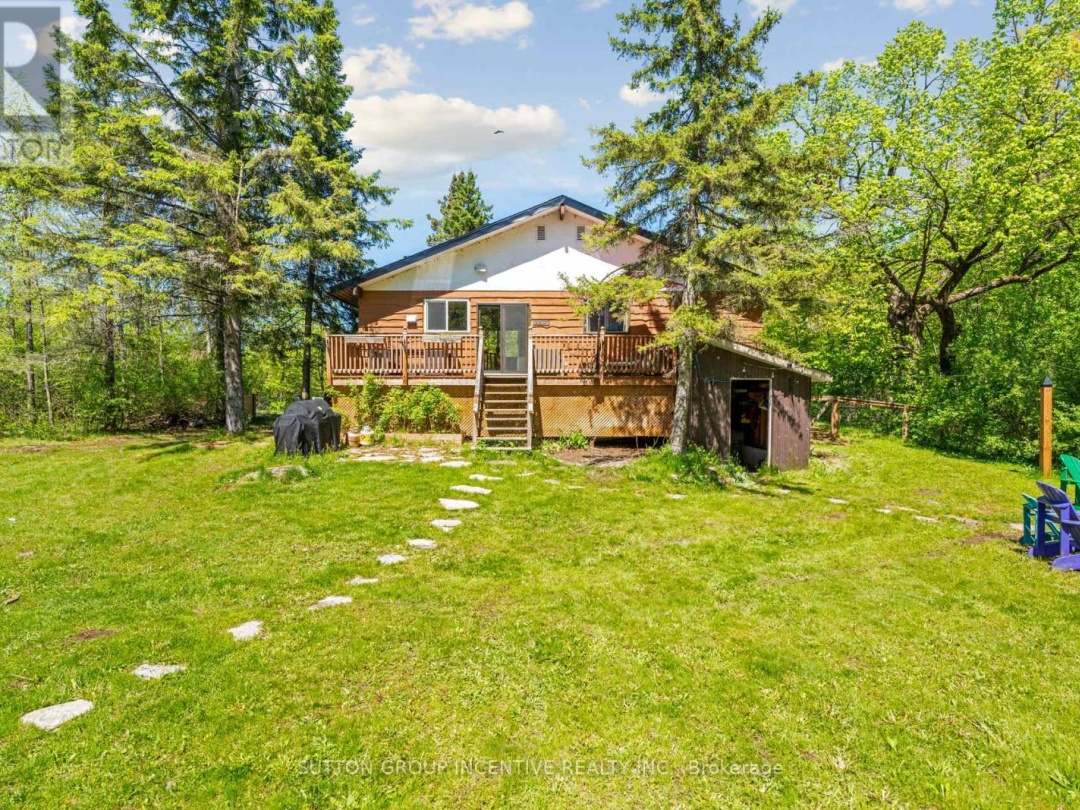 11 MACKENZIE PLACE, Balsam Lake