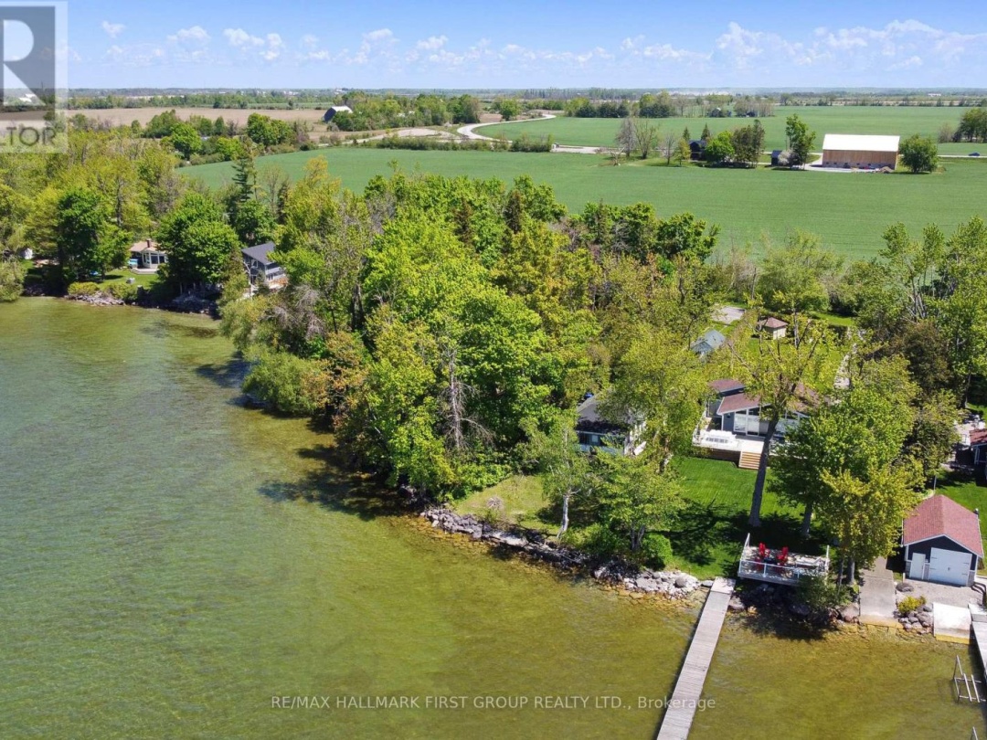 2196 Lakeshore Drive, Lake Simcoe