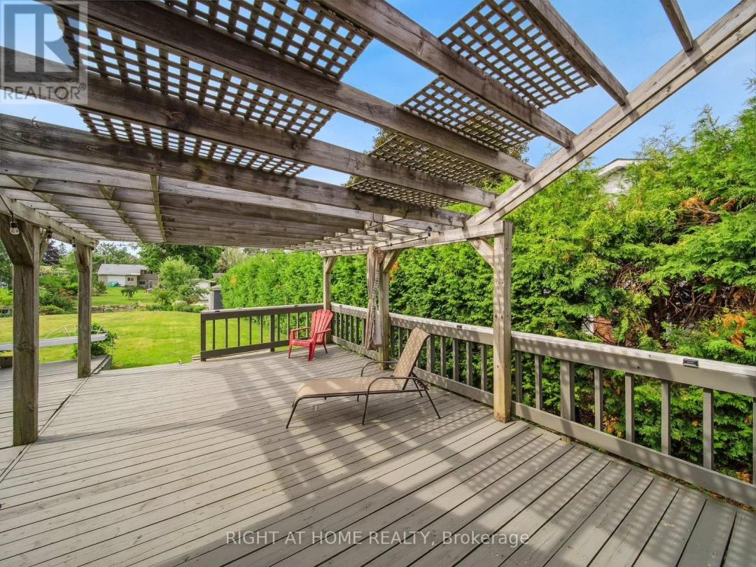 1415 CUNNINGHAM CRESCENT, 