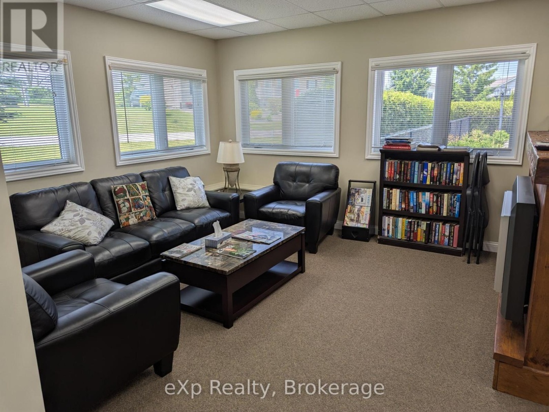 53 CREEKSIDE CIRCLE, 