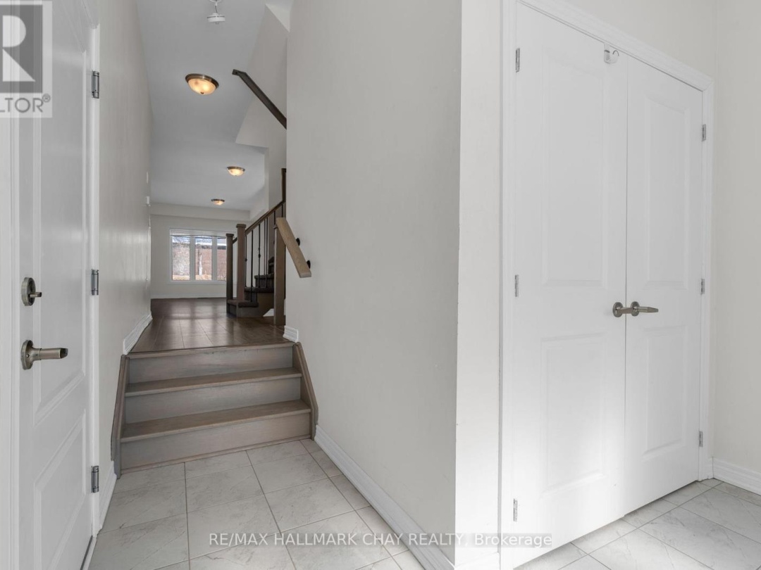 24 CHURCHLEA MEWS, Orillia