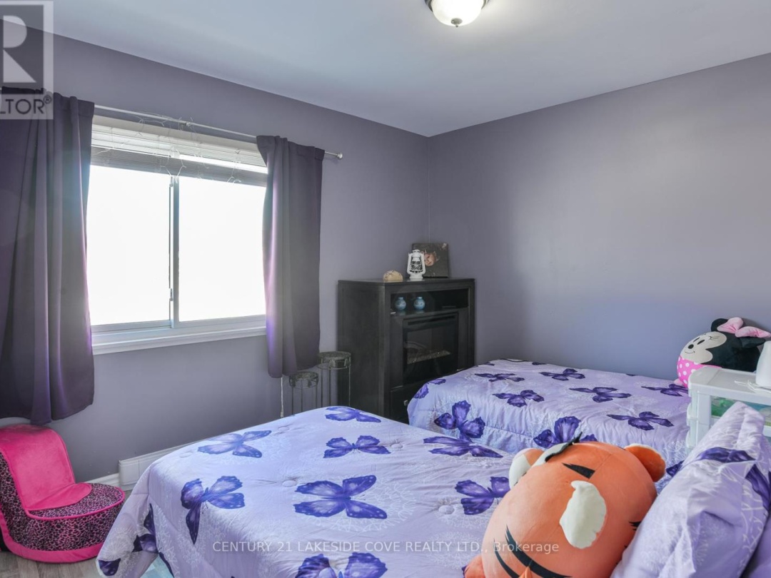 Unit 27 1 Paradise Boulevard S, Lake Simcoe