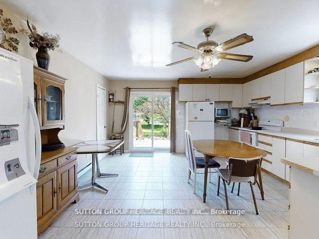 29 Lake Avenue, Lake Simcoe