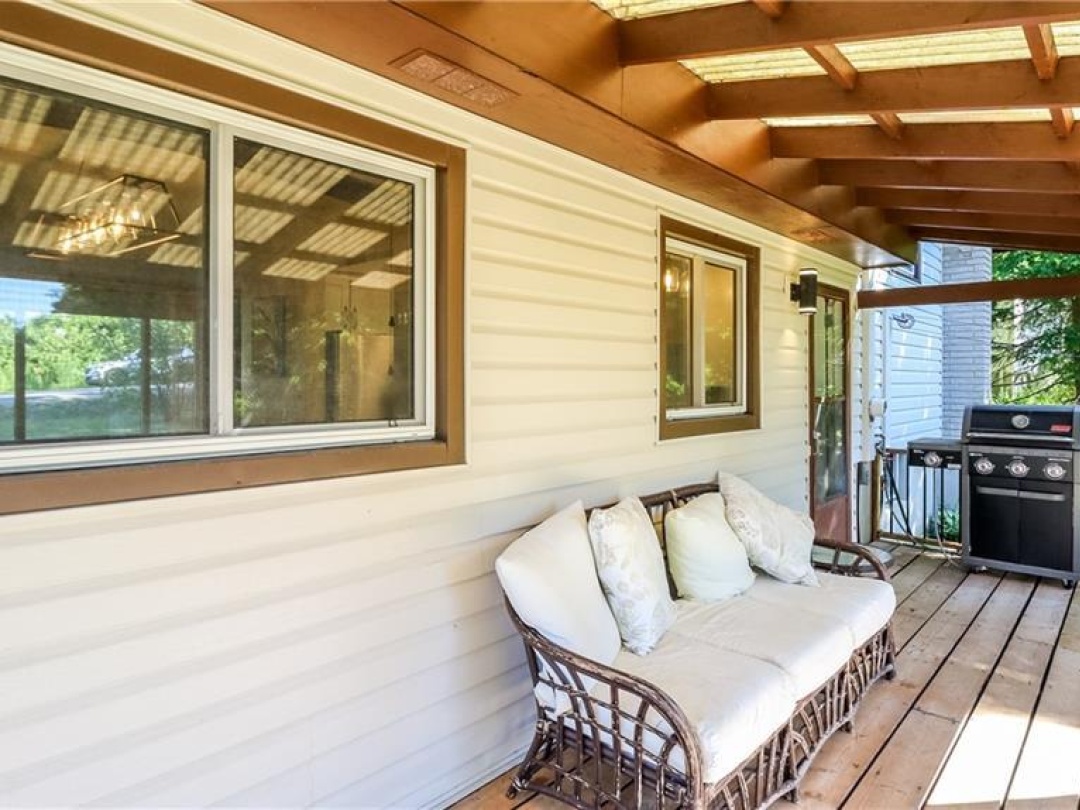 1 LAKEVIEW Drive, 
