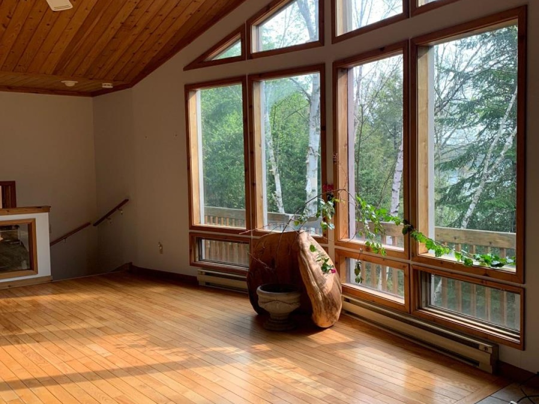 6213 KENNISIS LAKE ROAD, Kennisis Lake