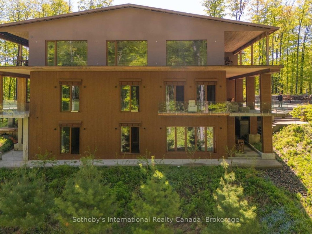 1739 Trapper's Trail Road, Miskwabi Lake