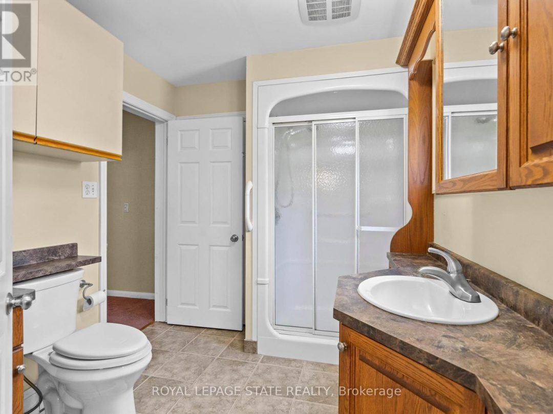 2703 LAKESIDE DRIVE, 