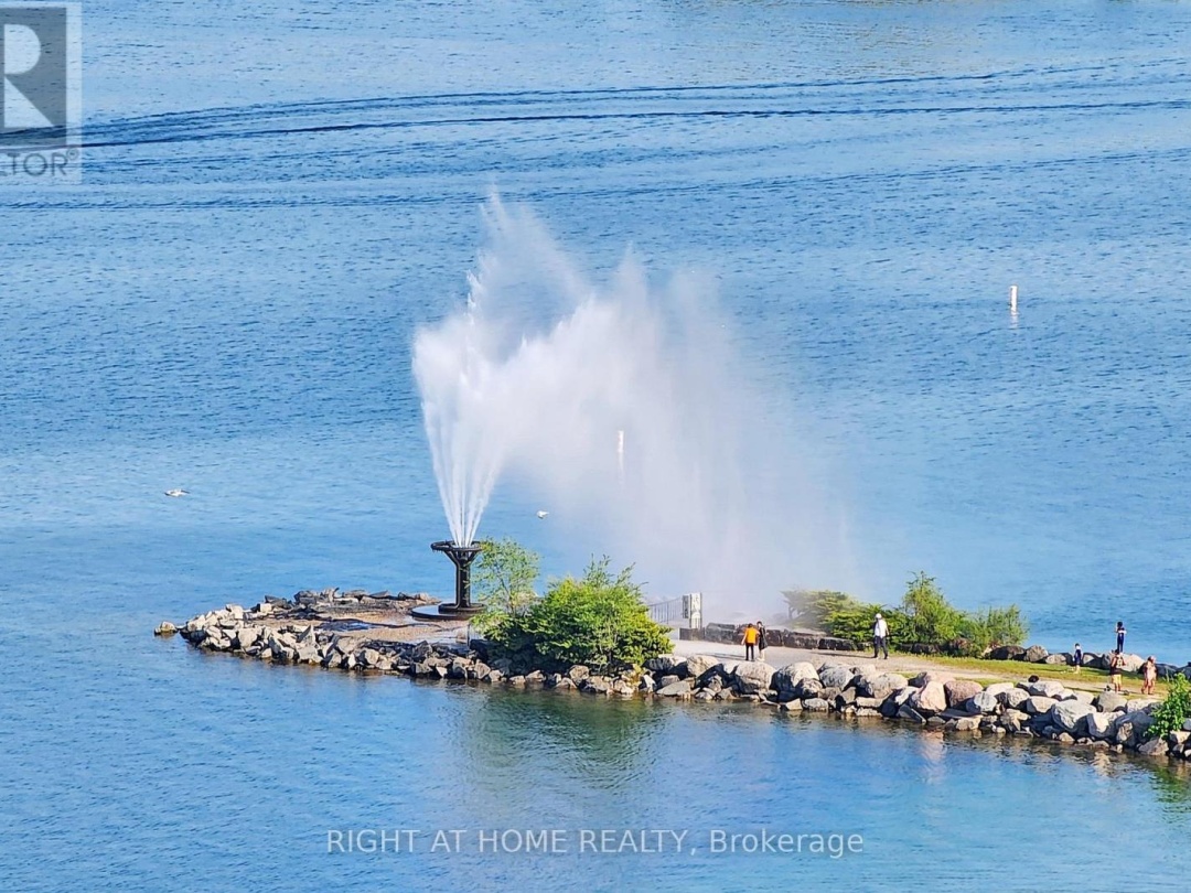 PH06 - 37 ELLEN STREET, 