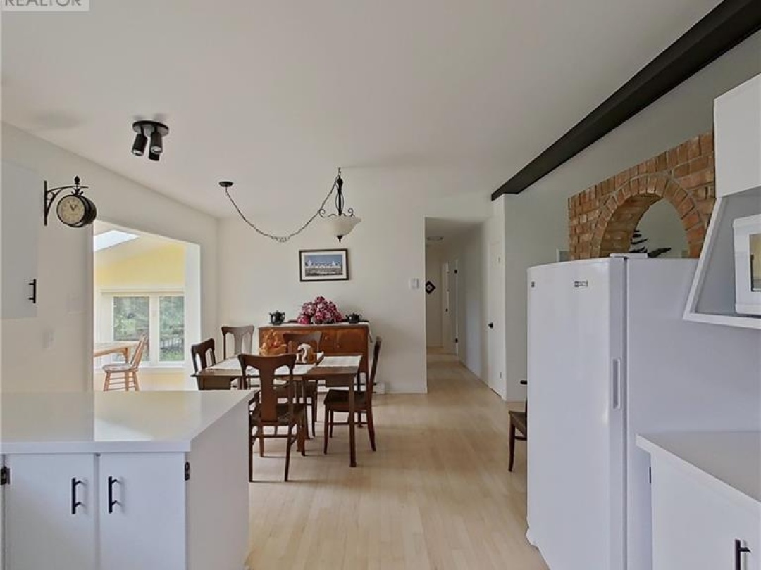 4 MAYPARK Drive, 