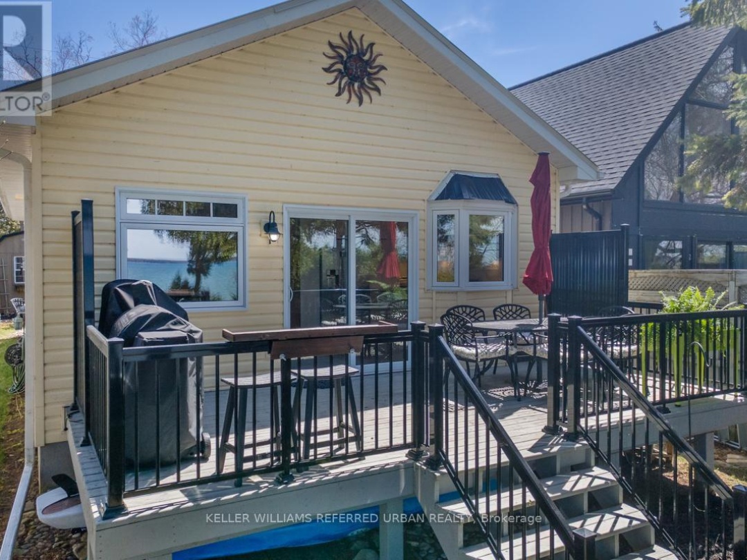 210 Morrison Avenue, Lake Simcoe