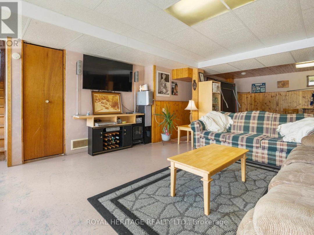 1984 STURGEON ROAD, 