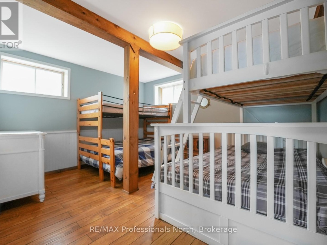2787 Watts Road, Kennisis Lake