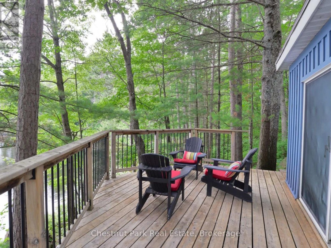 1049 Route 11 Road E, Kahshe Lake